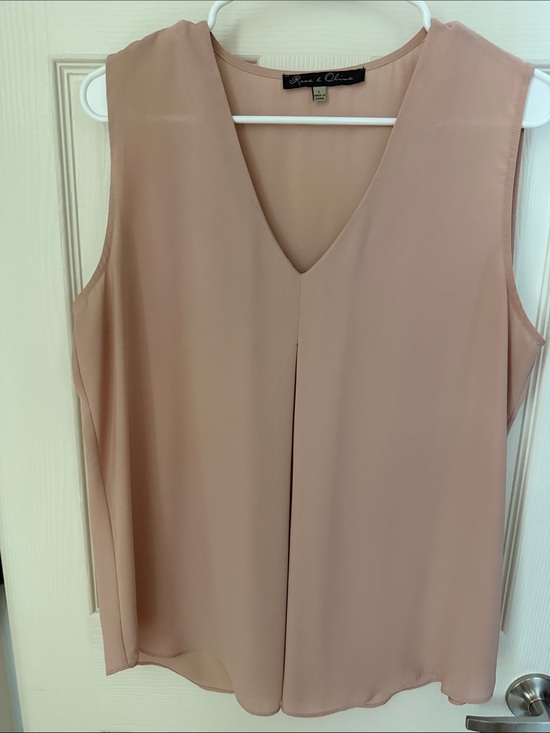 Rose & Olive Tops - Rose & Olive Dusty Blush V-Neck Pleated Camisole